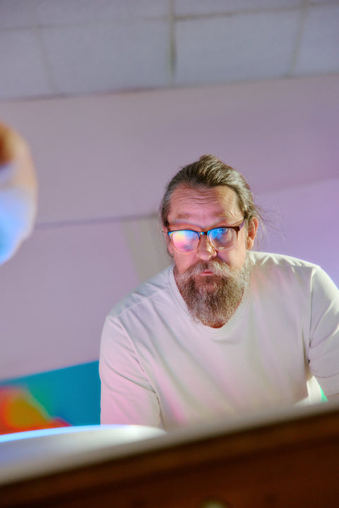 Kalle Hellzén in the atelier